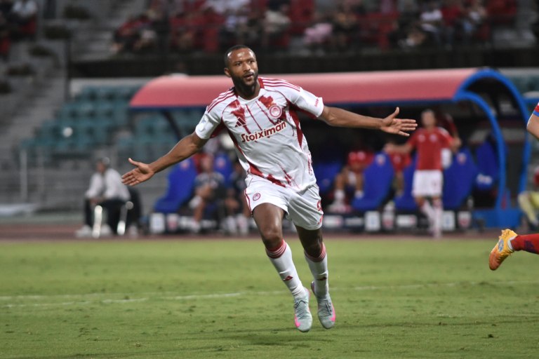 LIVE: Ολυμπιακός  Πανσερραϊκός