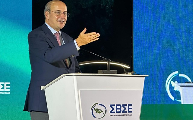 Κ. Χατζηδάκης: Θετική η κατεύθυνση που έχει λάβει η βιομηχανία τα τελευταία χρόνια