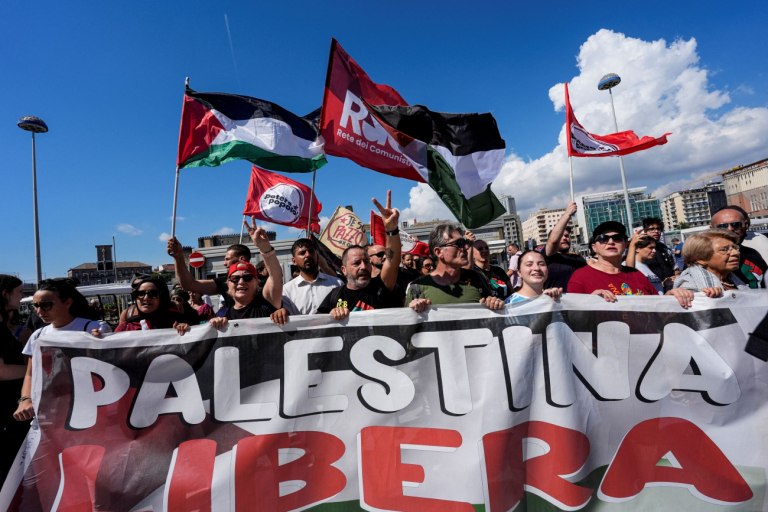 Ιταλία: Απεργιακός ξεσηκωμός ενάντια στη σφαγή στη Γάζα  Δείτε φωτογραφίες και βίντεο