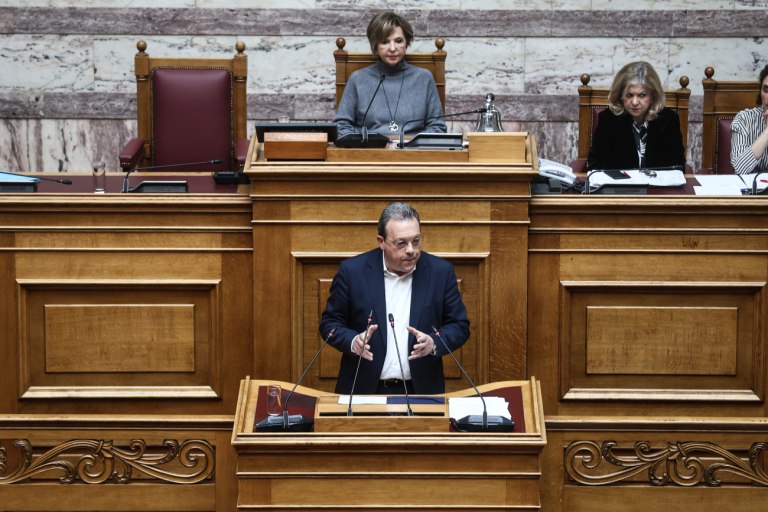 Φάμελλος: Τροπολογίες του ΣΥΡΙΖΑ για μείωση του Ειδικού Φόρου Κατανάλωσης στα καύσιμα