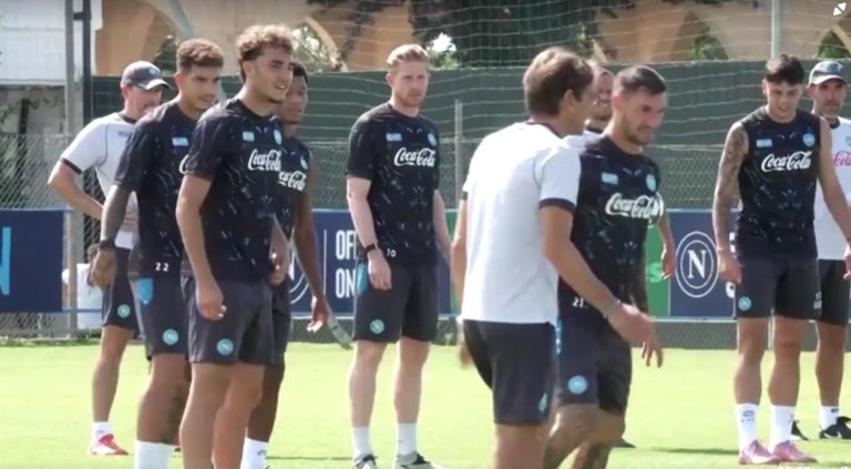 Σίτι  Νάπολι: Πρεμιέρα στο Champions League με επίκεντρο τον Κέβιν Ντε Μπρόινε