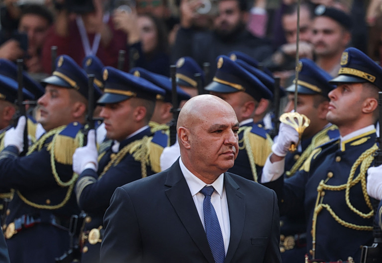 Λίβανος: Ο πρόεδρος ζητά εκεχερία πριν από τις συνομιλίες με το Ισραήλ  Συνεχίζονται οι επιθέσεις των IDF