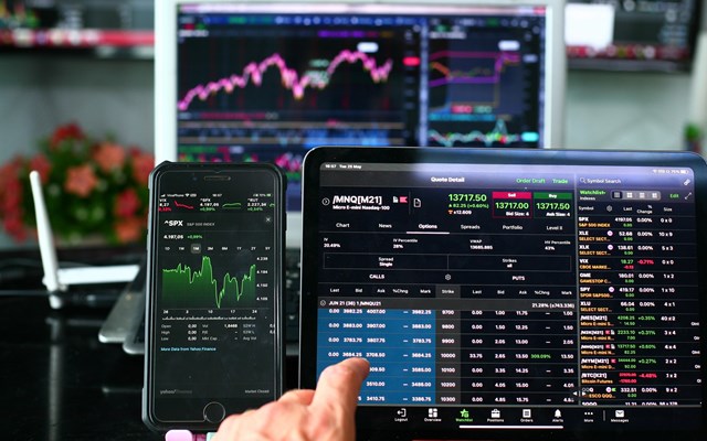 Γιατί τα ελληνικά ομόλογα