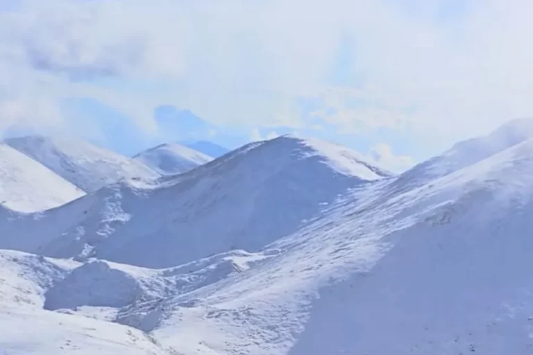 Περιπέτεια για τρία άτομα στον Ψηλορείτη  Eπιχείρηση για τον απεγκλωβισμό τους από τα χιόνια