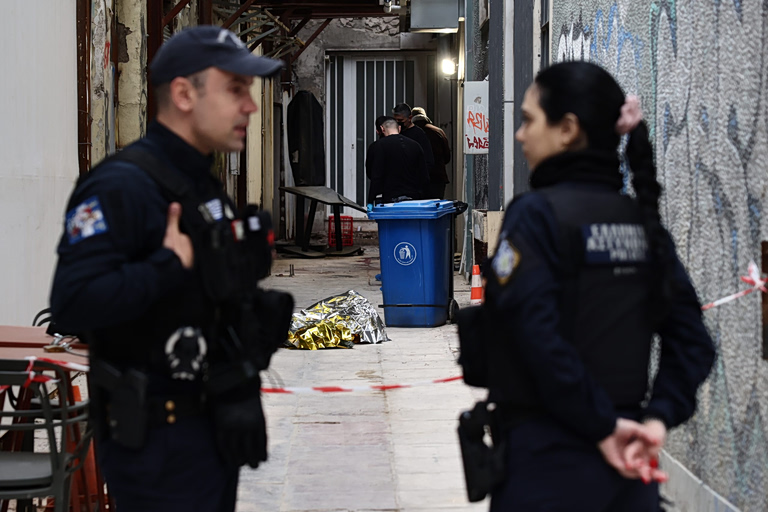 Σοκάρουν τα στοιχεία για τον θάνατο της 30χρονης  Κάμερα κατέγραψε τι συνέβη με τον 45χρονο Ιταλό και την άτυχη γυναίκα