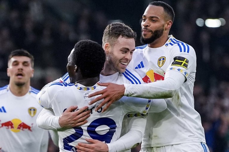 Λιντς Νόριτς 3-0: Ανετη