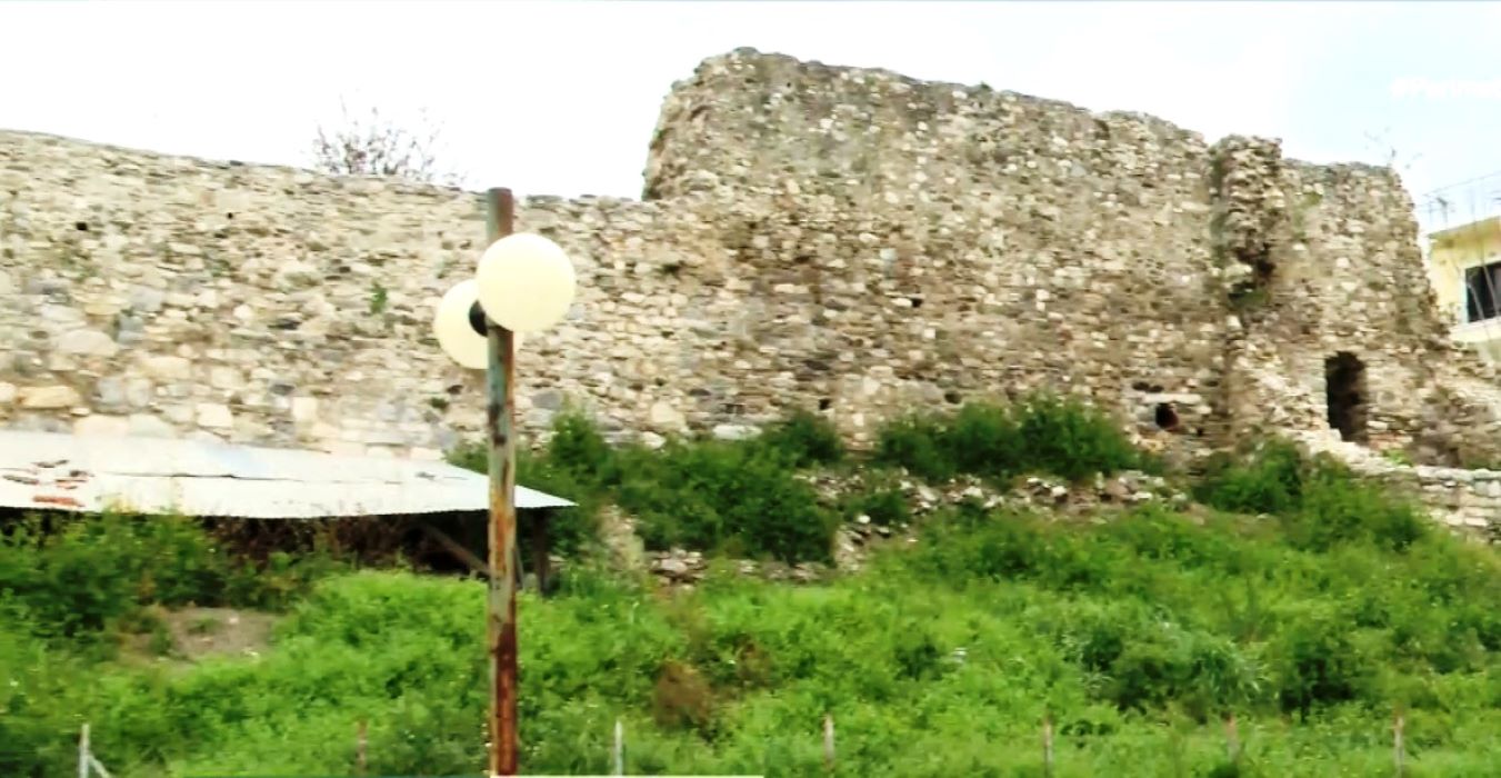 Στο κάστρο των