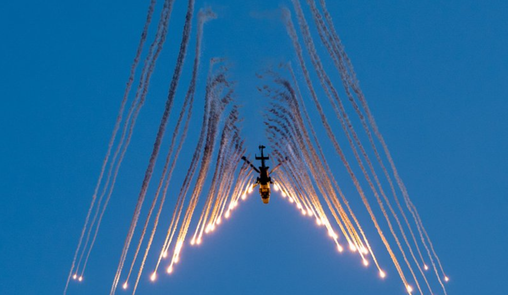 Βρετανία: Στέλνουμε τον Δράκο στη Μέση Ανατολή και τα Wildcat στην Κύπρο