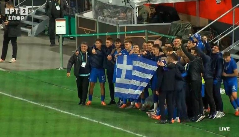 Η συγκινητική αφιέρωση της Εθνικής Ελπίδων στον Πάνο Ρούτσι (vid)