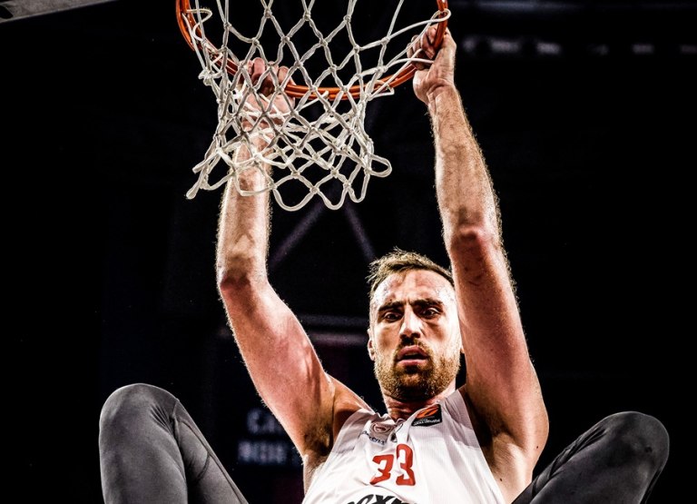 Άλλη ομάδα ο Ολυμπιακός με καλό Μιλουτίνοφ