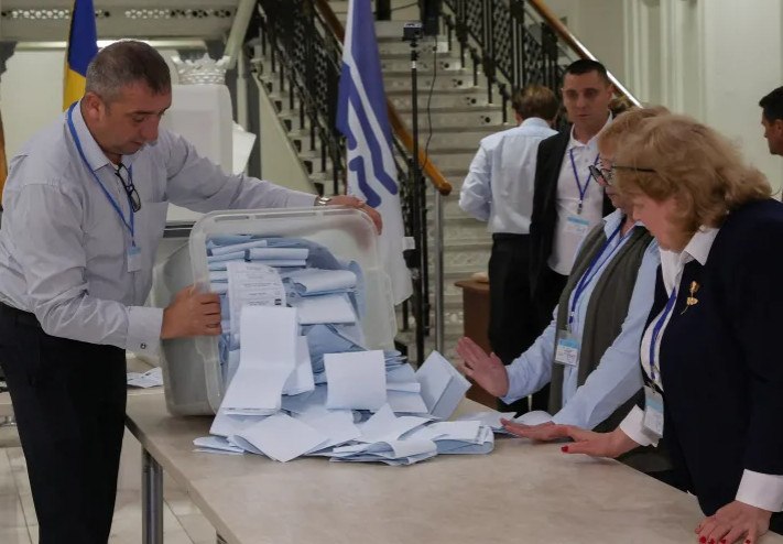 Μολδαβία: Το φιλοευρωπαϊκό κόμμα PAS κέρδισε τις βουλευτικές εκλογές με πάνω από 50% των ψήφων