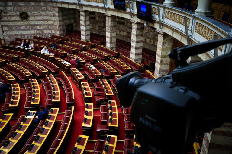 ΟΠΕΚΕΠΕ: Για μεθόδευση συγκάλυψης κατηγορεί τον Μητσοτάκη η αντιπολίτευση  Έλα στην εξεταστική ή παραιτήσου