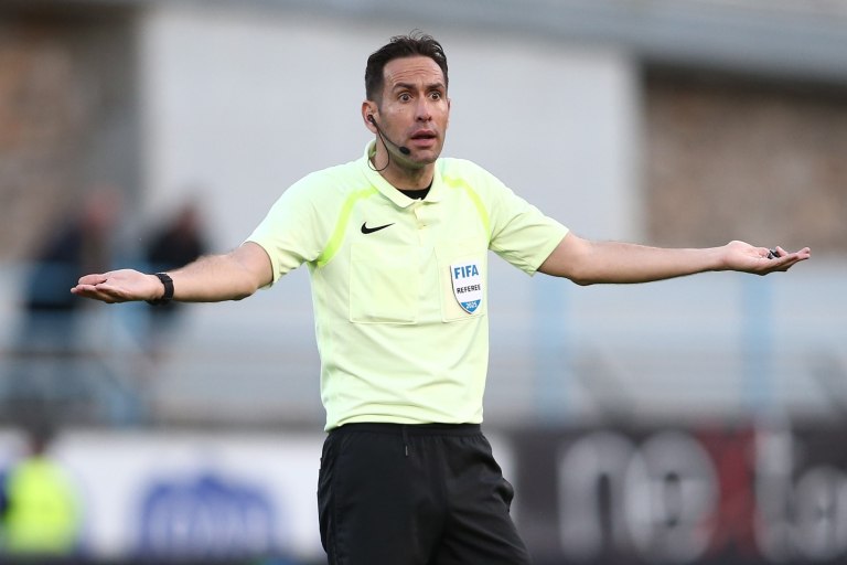 Super League: Πνίγονται στα ρηχά οι διαιτητές