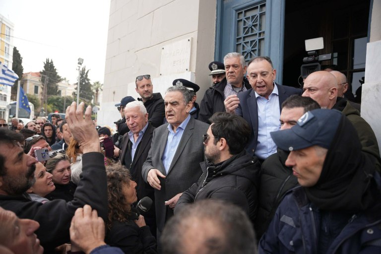 Μυτιλήνη: Φυγάδευσαν τον