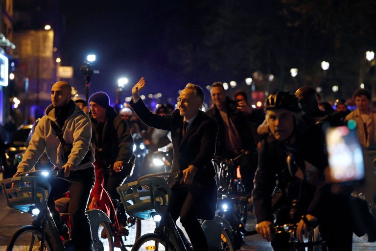 Γαλλία: Το Παρίσι στον κεντροαριστερό Εμανουέλ Γκρεγκουάρ  Η συμμαχία που κέρδισε τη δεξιά