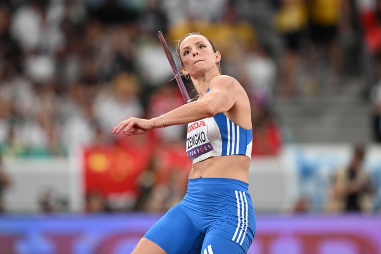 Οι πρώτες βολές της Τζένγκο στον τελικό: Ξεκίνησε με 62,72μ. (vids)