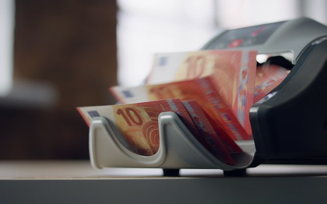 Στάσιμος στα 28,66 δισ. ευρώ ο