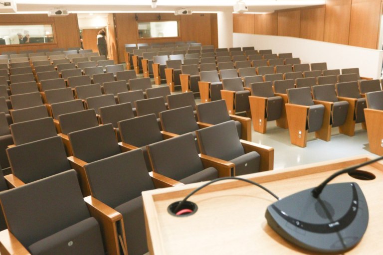 Ευρωβουλευτές ΚΚΕ: Να καταργηθεί ο νόμος  έκτρωμα για τα ιδιωτικά πανεπιστήμια και να ανακληθούν οι άδειές τους