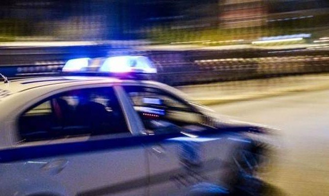Επεισοδιακή καταδίωξη 19χρονου στο Χαλάνδρι  Τράκαρε με τους αστυνομικούς, οδηγούσε υπό την επήρεια αλκοόλ