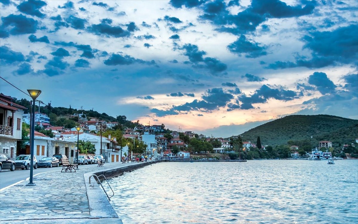 Ανάθεση σύμβασης για λιμενικό εξοπλισμό στην Αμαλιάπολη