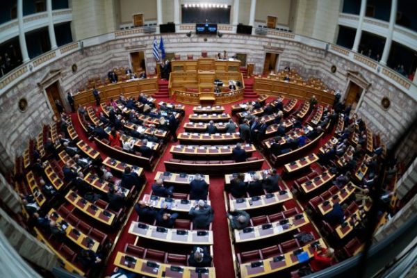 Προϋπολογισμός: Ανάπτυξη 2,4% και πλεόνασμα 2,8% το 2026 [πίνακας]