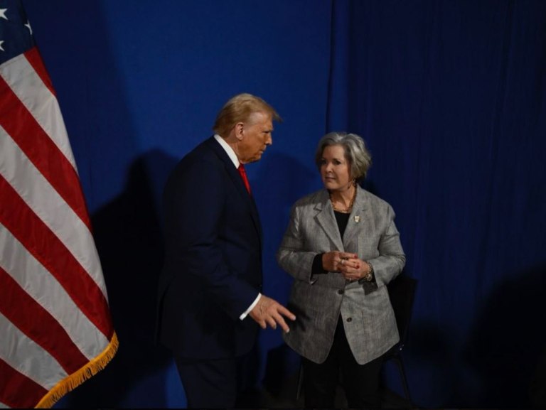 Η προσωπάρχης του Τραμπ,