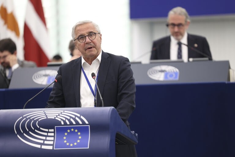 Μανιάτης σε Κάλας: Απαράδεκτη η ευρωπαϊκή έκθεση, που αναγνωρίζει ψευδοκράτος και Τουρκολιβυκό μνημόνιο