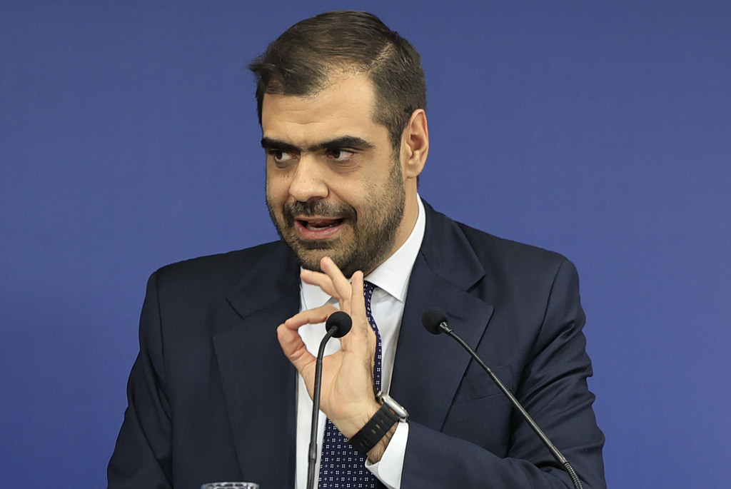 Π. Μαρινάκης για Ράδιο Αρβύλα: Ας ψάξουν να βρουν την τέταρτη καρέκλα  Η αλήθεια τους είναι αυτός που καθόταν εκεί