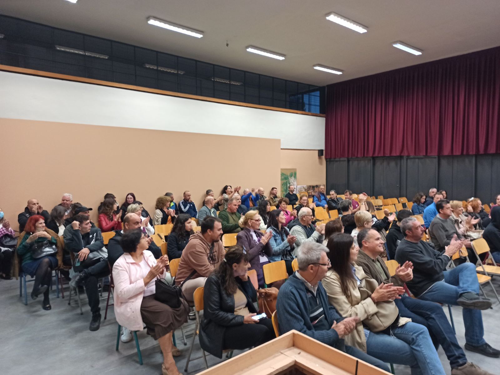 Βόλος: Εσπερινό Λύκειο Αναύρου Εδώ που τα όνειρα δεν έχουν ηλικία