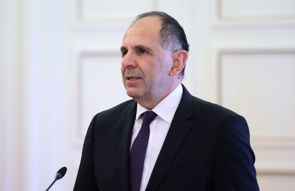 Γεραπετρίτης από Βερολίνο: Η Ελλάδα δεν προτίθεται να εμπλακεί στον πόλεμο