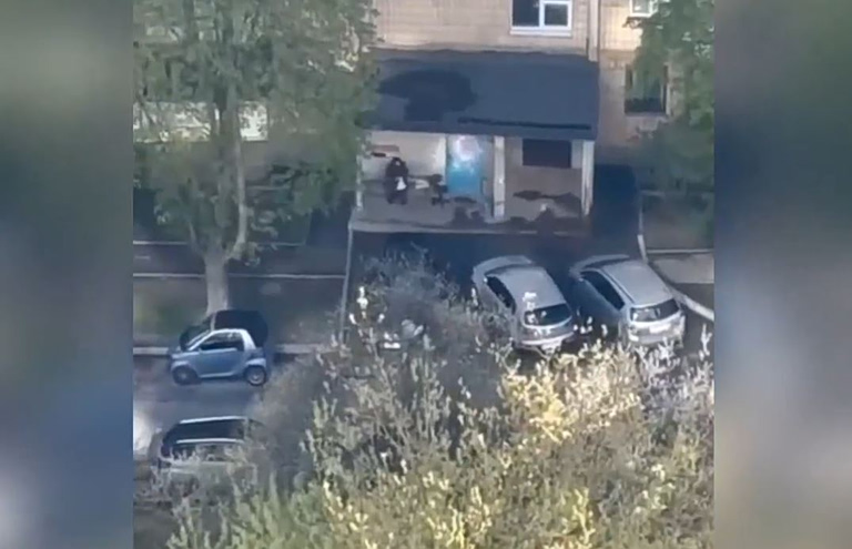 Ουκρανία: Ένοπλος άνοιξε πυρ σε περιοχή του Κιέβου  Τουλάχιστον τέσσερις νεκροί  Ταμπουρωμένος ο δράστης