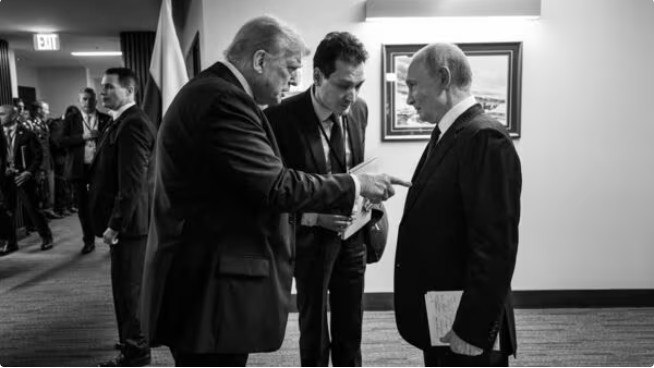 Ουκρανία: Ο Τραμπ σκέφτεται να απειλήσει με αποστολή Τόμαχοκ τον Πούτιν εάν δεν τερματίσει τον πόλεμο