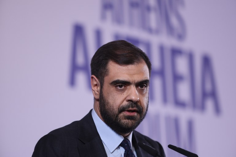 Μειώνει την απόφαση του Πλημμελειοδικείου για τις υποκλοπές και παραπέμπει στη Δικαιοσύνη ο Π. Μαρινάκης