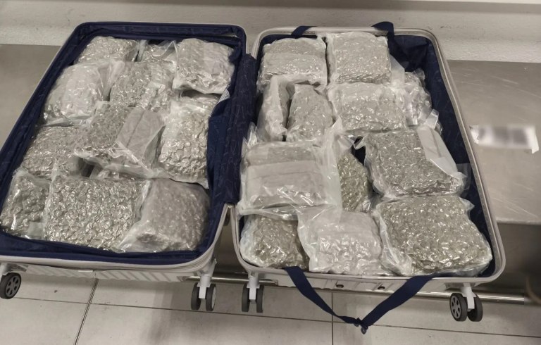 Ελ. Βενιζέλος: Χειροπέδες σε 25χρονο που προσπάθησε να εισάγει στην Ελλάδα 18 κιλά κάνναβης