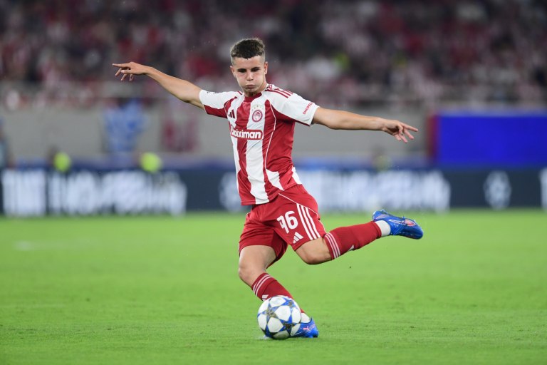 Ο Μουζακίτης προηγείται