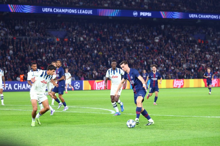 Υπερθέαμα: Γκολ και στιγμιότυπα από τα παιχνίδια του Champions League (vids)