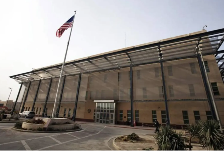 Οι ΗΠΑ τιμωρούν το Ιράκ για να το αναγκάσουν να εξαρθρώσει τις φιλοϊρανικές πολιτοφυλακές