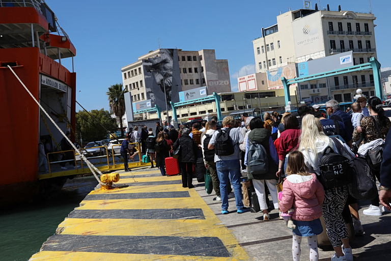 Κορυφώνεται η μαζική