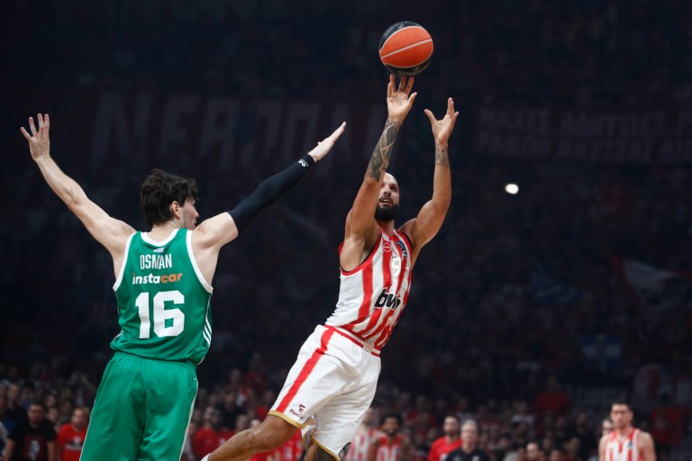 Φουρνιέ: Θέλω να ολοκληρώσω την καριέρα μου στον Ολυμπιακό  Τι είπε για Παναθηναϊκό και Euroleague