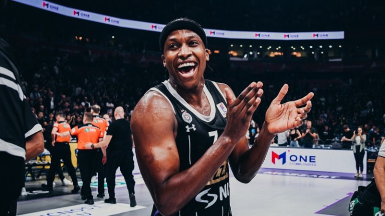 Ο Ολυμπιακός εξετάζει την περίπτωση Ντιλικινά για την θέση του γκαρντ (pic, vids)