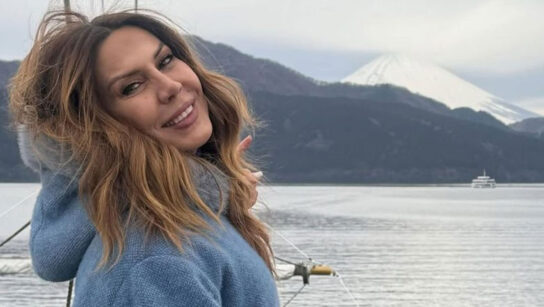 Η Στέλλα Γεωργιάδου δίνει