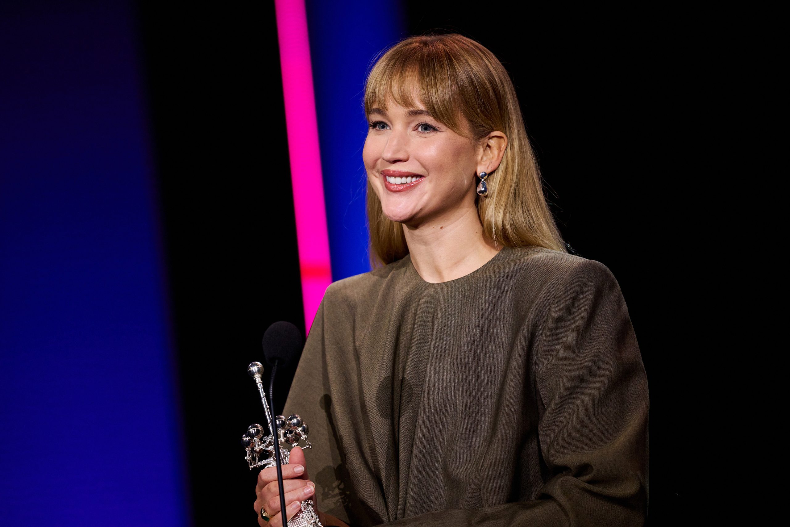 Η Τζένιφερ Λόρενς καταδίκασε την απαράδεκτη γενοκτονία στη Γάζα, κατά τη βράβευσή της στο Φεστιβάλ Κινηματογράφου του Σαν Σεμπαστιάν