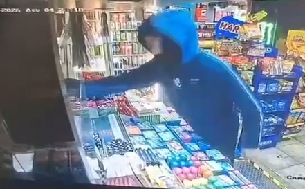Συνελήφθη 14χρονος για ληστείες σε μίνι μάρκετ και βενζινάδικα  Βίντεο ντοκουμέντο