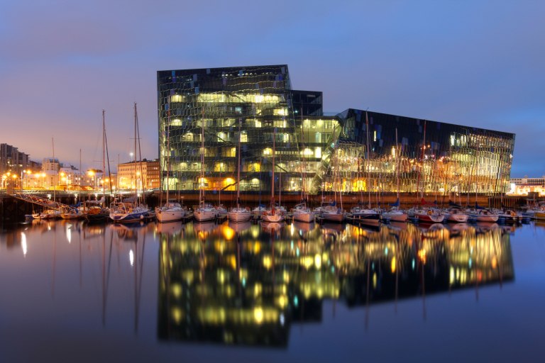 Ισλανδία: Επισπεύδεται η