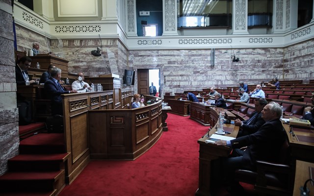 Βουλή: Στην επιτροπή Θεσμών