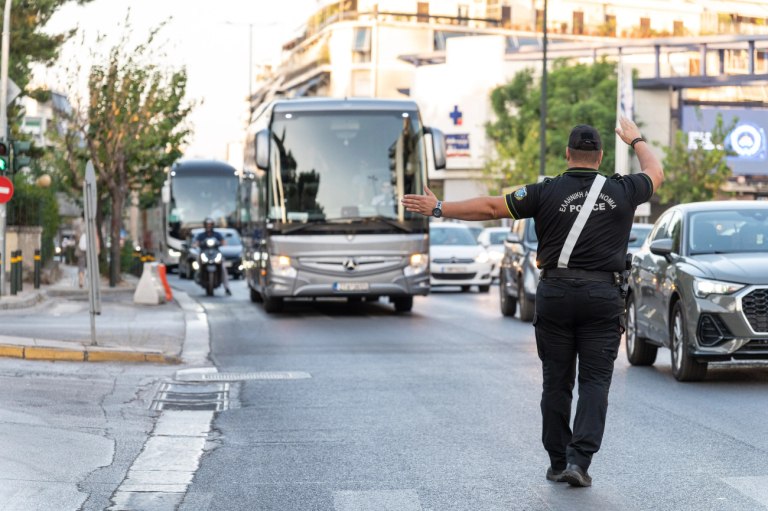 Σχολικά λεωφορεία: Εντατικοί έλεγχοι της Τροχαίας σε όλη τη χώρα  Βεβαιώθηκαν 203 παραβάσεις
