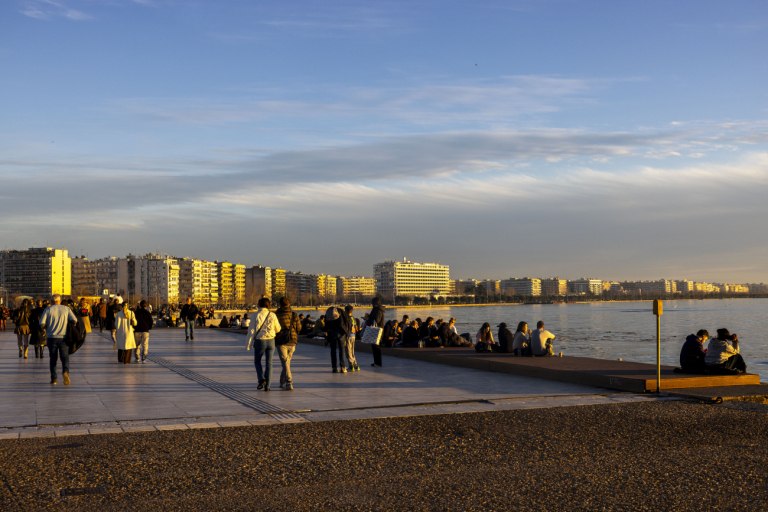 Δεύτερος θερμότερος ο φετινός χειμώνας  Τα στοιχεία του meteo με τις μέσες τιμές από το 1960