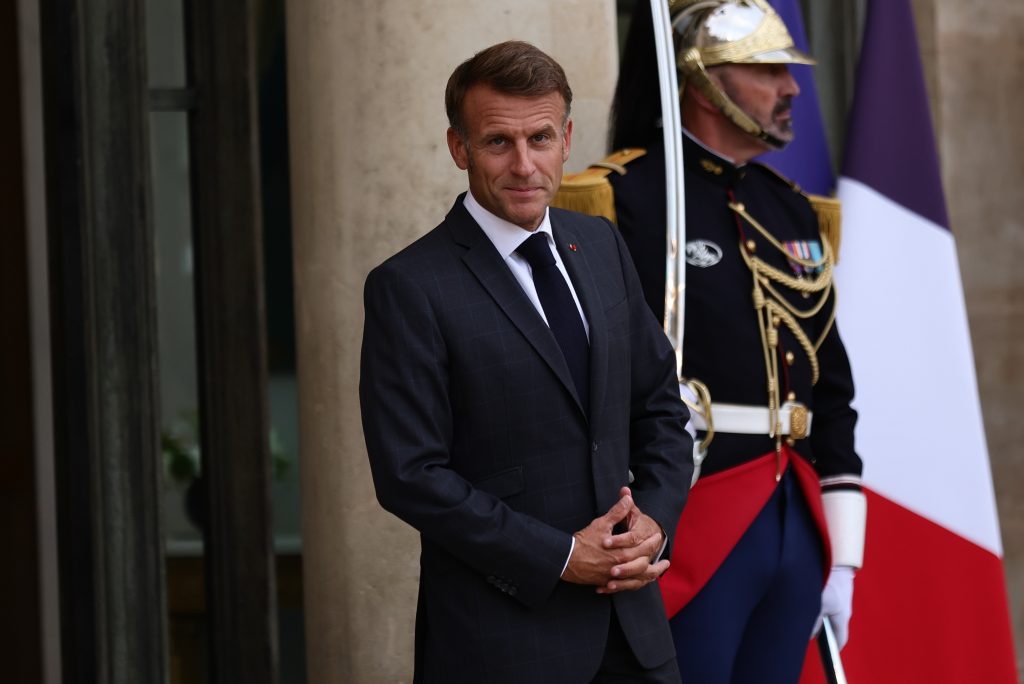Ο Εμανουέλ Μακρόν θα διορίσει νέο πρωθυπουργό μέσα σε λίγες μέρες