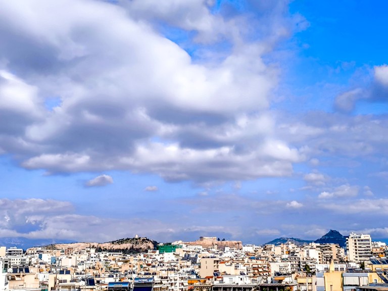 Σκληρό καρύδι ο αντικυκλώνας  Η πρόγνωση Τσατραφύλλια για τον καιρό των Χριστουγέννων