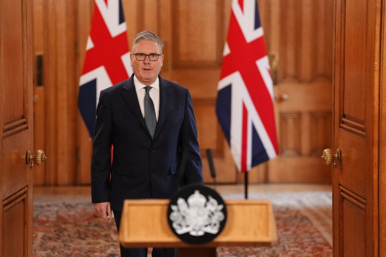 Στάρμερ: Αποδεχθήκαμε αίτημα των ΗΠΑ να χρησιμοποιήσουν βάσεις για αμυντικά πλήγματα κατά ιρανικών πυραύλων